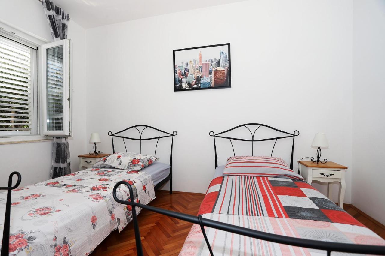 Stone Sun Apartment Kastela Luaran gambar