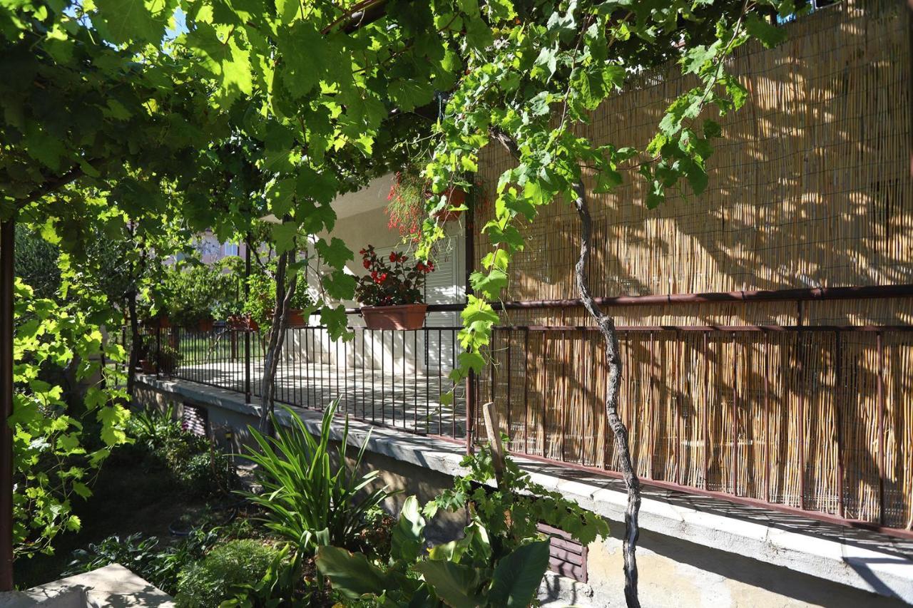Stone Sun Apartment Kastela Luaran gambar