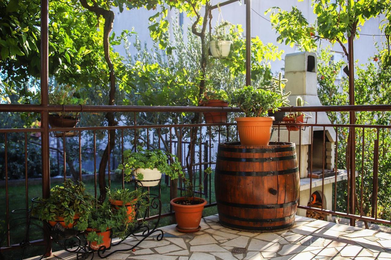 Stone Sun Apartment Kastela Luaran gambar