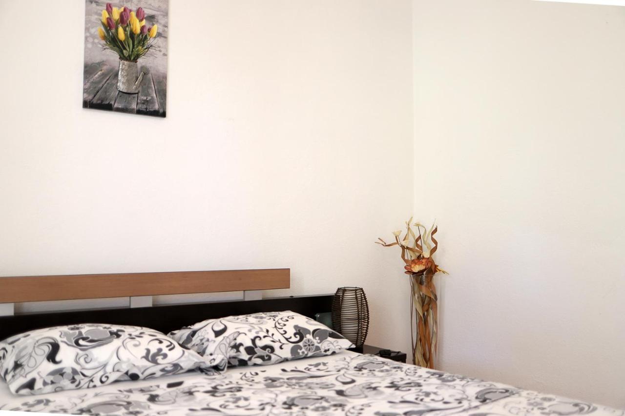 Stone Sun Apartment Kastela Luaran gambar
