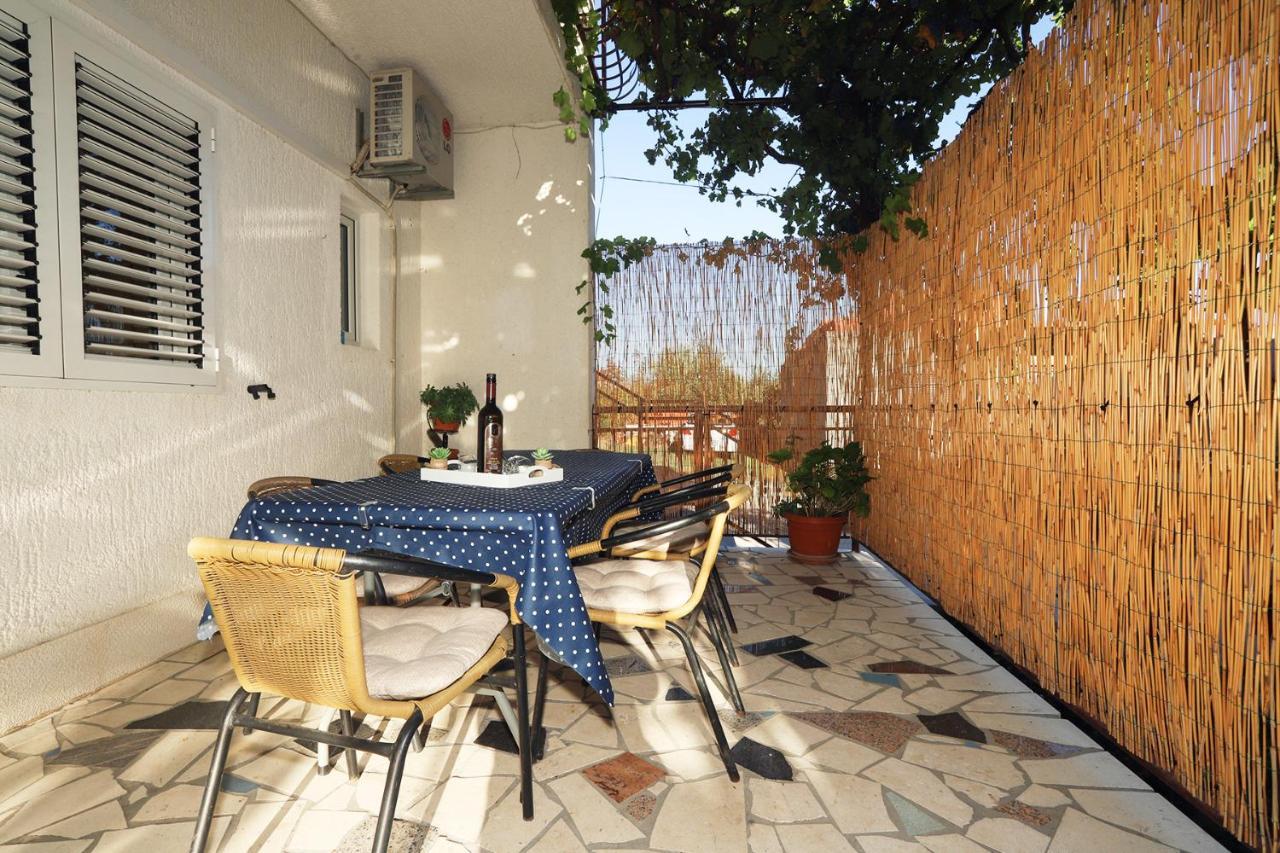 Stone Sun Apartment Kastela Luaran gambar