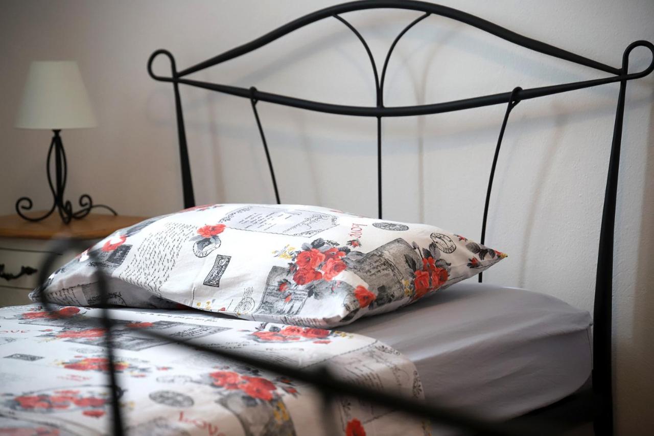 Stone Sun Apartment Kastela Luaran gambar